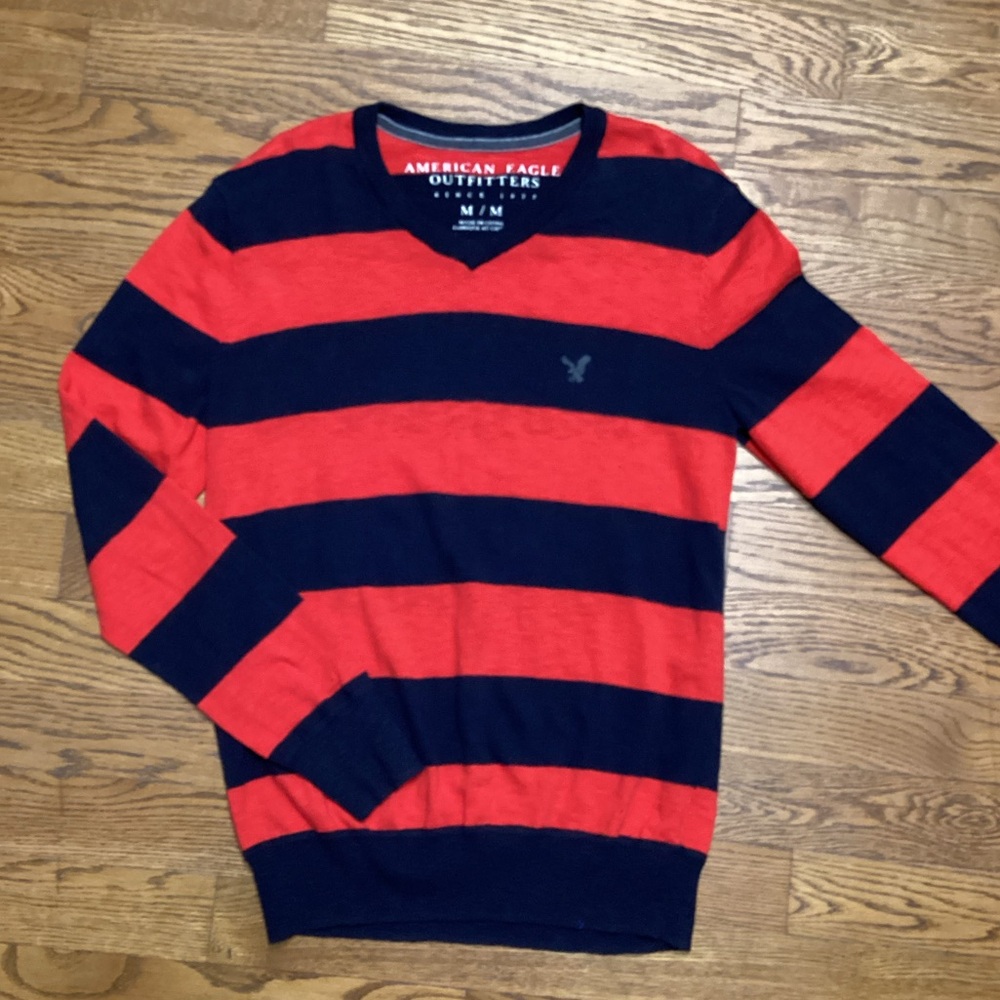 American Eagle sweater Men’s size Medium Navy/red Bold stripe